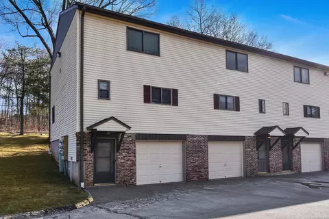 140 Thompson St #10B, East Haven, CT 06513
