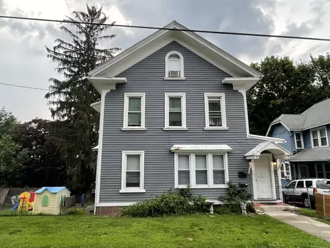 23 Akron St, Meriden, CT 06450