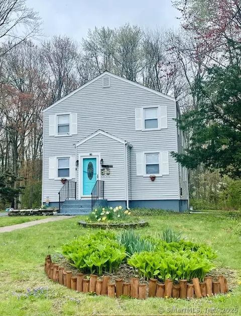 307 Rockwell Ave, Bloomfield, CT 06002