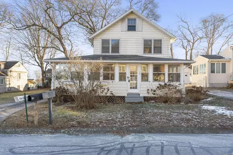18 Billow Rd, East Lyme, CT 06357
