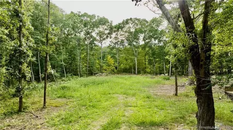 3 Country Ln, Stonington, CT 06379