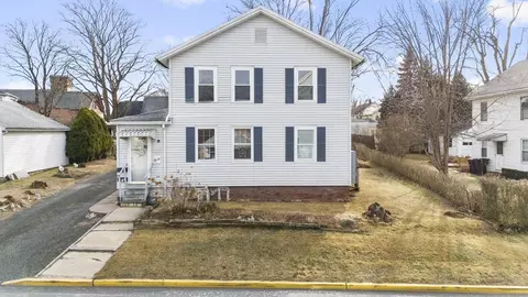 15 Goodyear Ave, Middletown, CT 06457