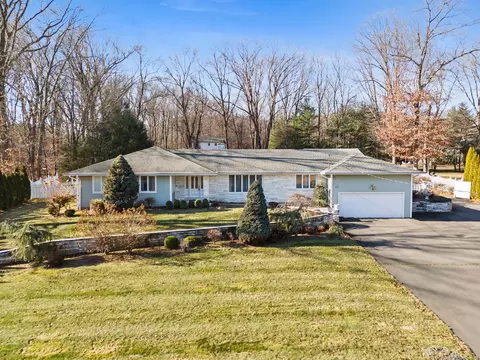 482 Laning St, Southington, CT 06489
