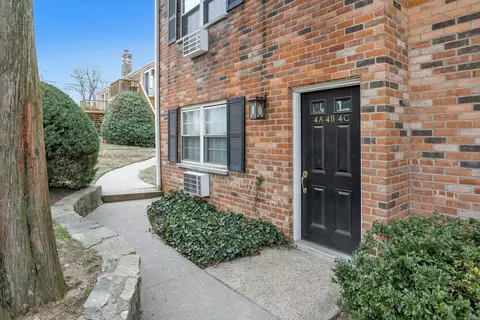 151 Courtland Ave #4A, Stamford, CT 06902