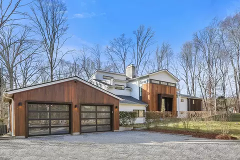 10 Heathwood Ln, Westport, CT 06880