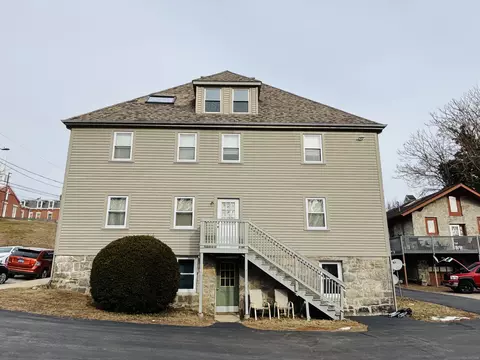 20 Garvin St, New London, CT 06320