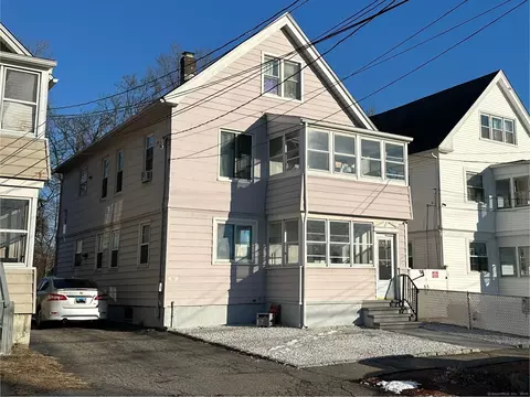 319-321 Washington Ave, West Haven, CT 06516