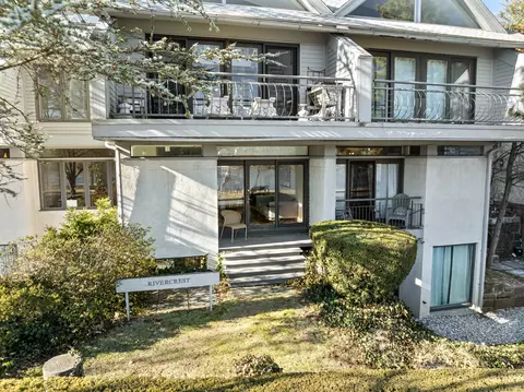 16 Front St #B, New Haven, CT 06513
