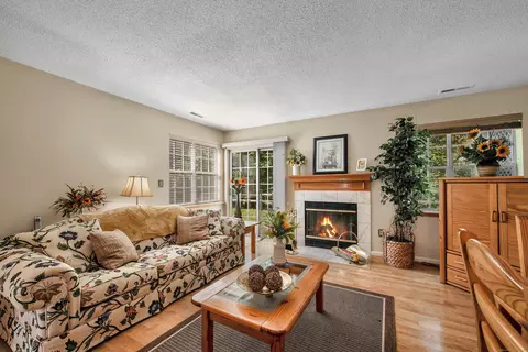 401 Watercourse Row #401, Rocky Hill, CT 06067