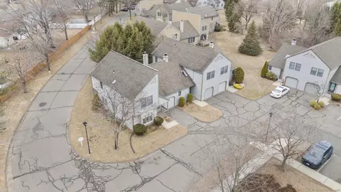 10 Elm Mdws #10, Enfield, CT 06082