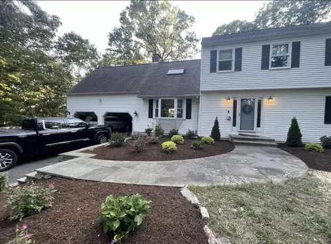 115 Denison Dr, Guilford, CT 06437