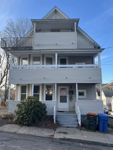 90 Hillside Ave, Meriden, CT 06451