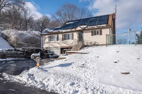 152 Arnold Dr, East Hartford, CT 06108