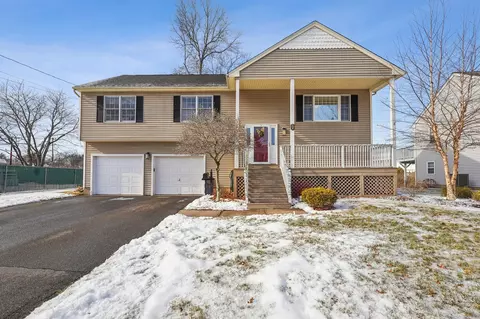 93 Harmund Pl, Wethersfield, CT 06109