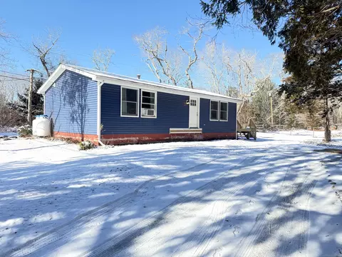 94 Brush Hill Rd, Lyme, CT 06371