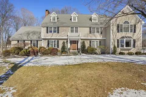 31 Grey Hollow Rd, Norwalk, CT 06850