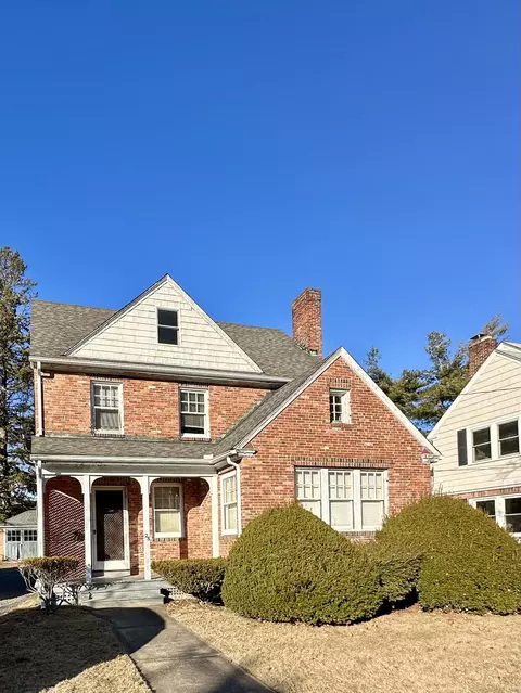 28 Ellsworth Rd, West Hartford, CT 06107