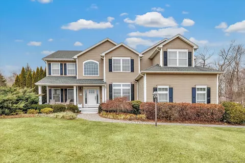 48 Fox Hunt Rd, Shelton, CT 06484