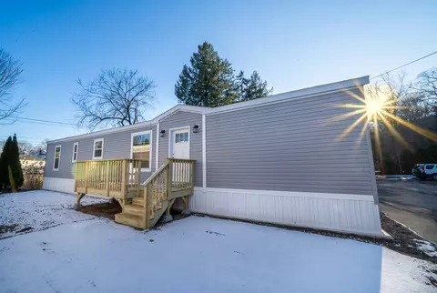 26 N Main St #TRLR 11, Branford, CT 06405