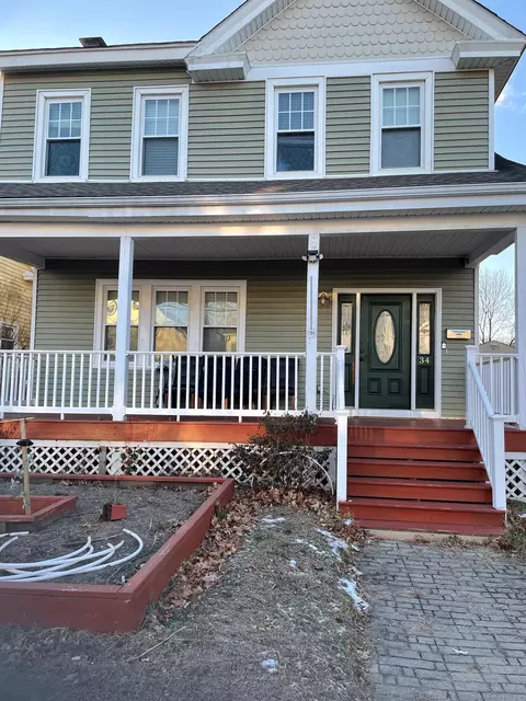 34 Winnett St, Hamden, CT 06517