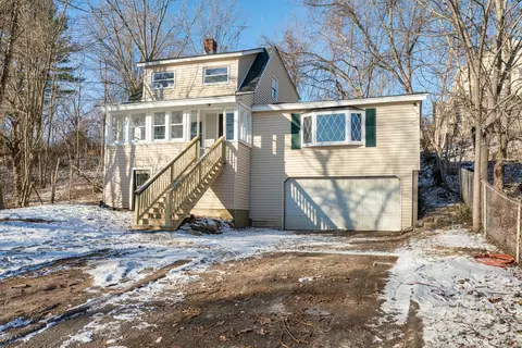 11 Dickerman Ave, Windsor Locks, CT 06096