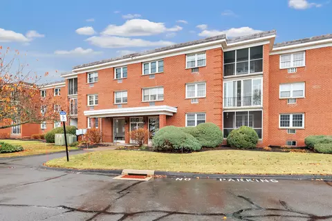 181 Melba St #318, Milford, CT 06460