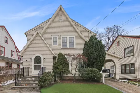 115 Terry Pl, Bridgeport, CT 06606