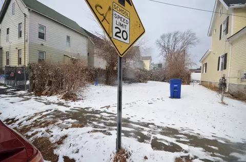 1060 Railroad Ave, Bridgeport, CT 06605