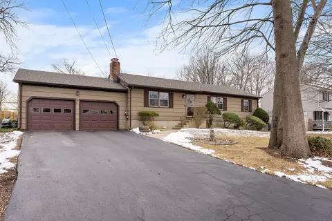 6 Midway Ave, Milford, CT 06460