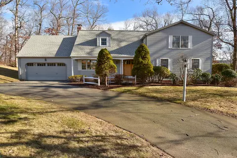43 Sage Dr, Manchester, CT 06042