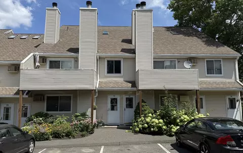 136 Pembroke Rd #4-34, Danbury, CT 06811