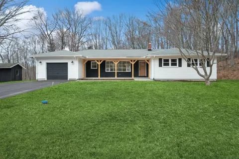 89 Westgate Rd, Watertown, CT 06795