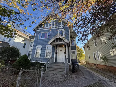 84 Henry St, New Haven, CT 06511