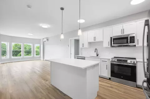 300 Harbour Close #H, New Haven, CT 06519