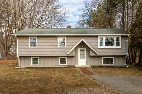 128 Old Hebron Rd, Colchester, CT 06415