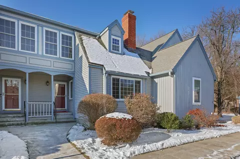 162 Glengarry Rd #162, Fairfield, CT 06825