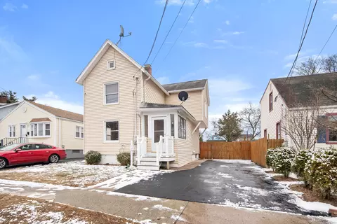 218 White St, West Haven, CT 06516