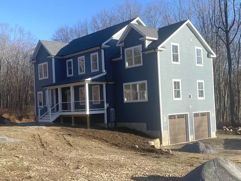111 Hattertown Rd, Newtown, CT 06470