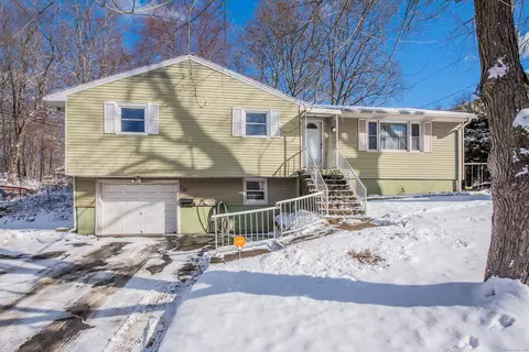 173 Windy Dr, Waterbury, CT 06705