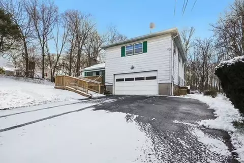 3 Priscilla Rd, Norwalk, CT 06850