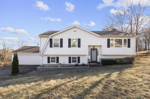 59 Cimarron Rd, Middletown, CT 06457