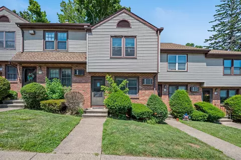 212 Broad St #3, Meriden, CT 06450