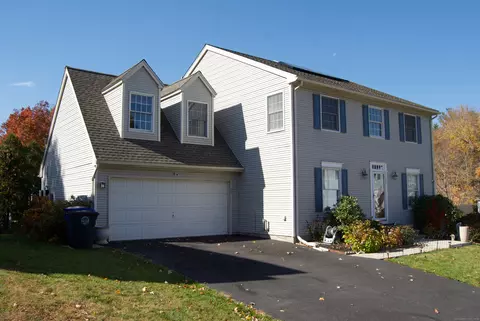32 Cantor Ln, Torrington, CT 06790