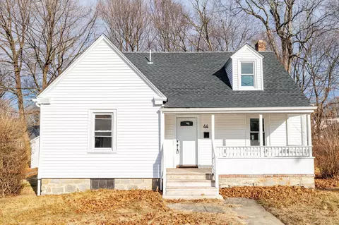 44 Rosemond Ter, Trumbull, CT 06611