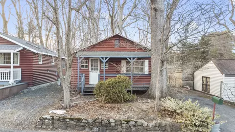 67 Old Sawmill Rd, Trumbull, CT 06611
