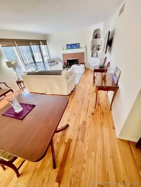 531 Heritage Vlg #D, Southbury, CT 06488