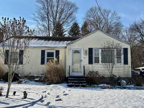 24 Thorpe St, North Haven, CT 06473