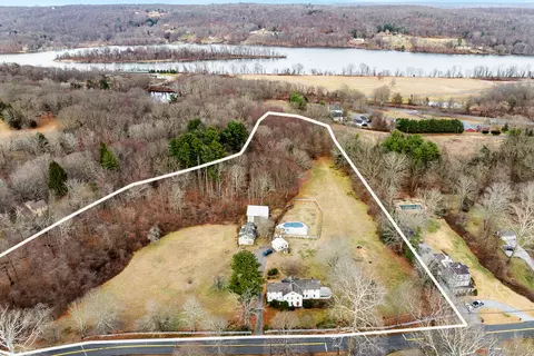 300 Walkley Hill Rd, Haddam, CT 06438