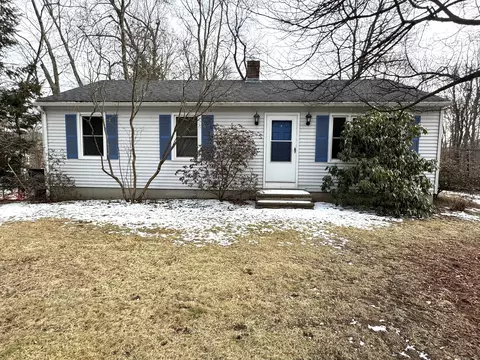 481 Church St, Putnam, CT 06260