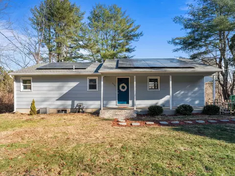 273 Old Colchester Rd, Montville, CT 06375